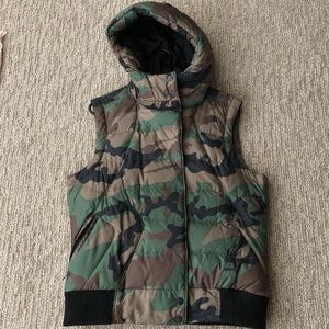The North Face Camouflage Vests Jacket